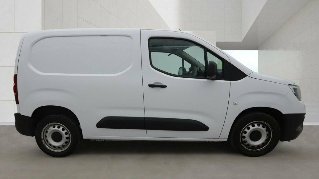 Vauxhall Combo 1.5L Prime White #5