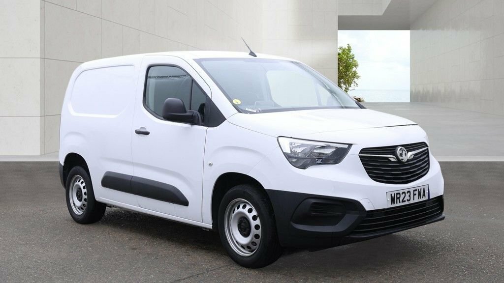 Vauxhall Combo 1.5L Prime White
