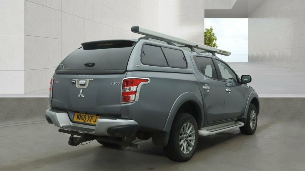 Mitsubishi L200 2.4L Dc Barbarian Grey #3