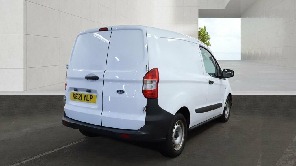 Ford Transit Courier 1.5L Leader White #4