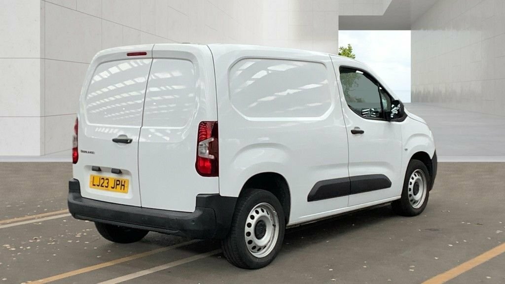 Citroen Berlingo 1.5L Enterprise Edition M White #4