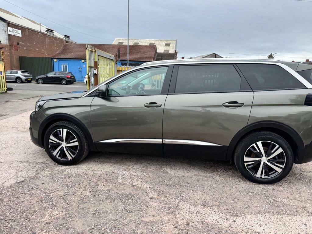 Peugeot 5008 Bluehdi Ss Active Green #41
