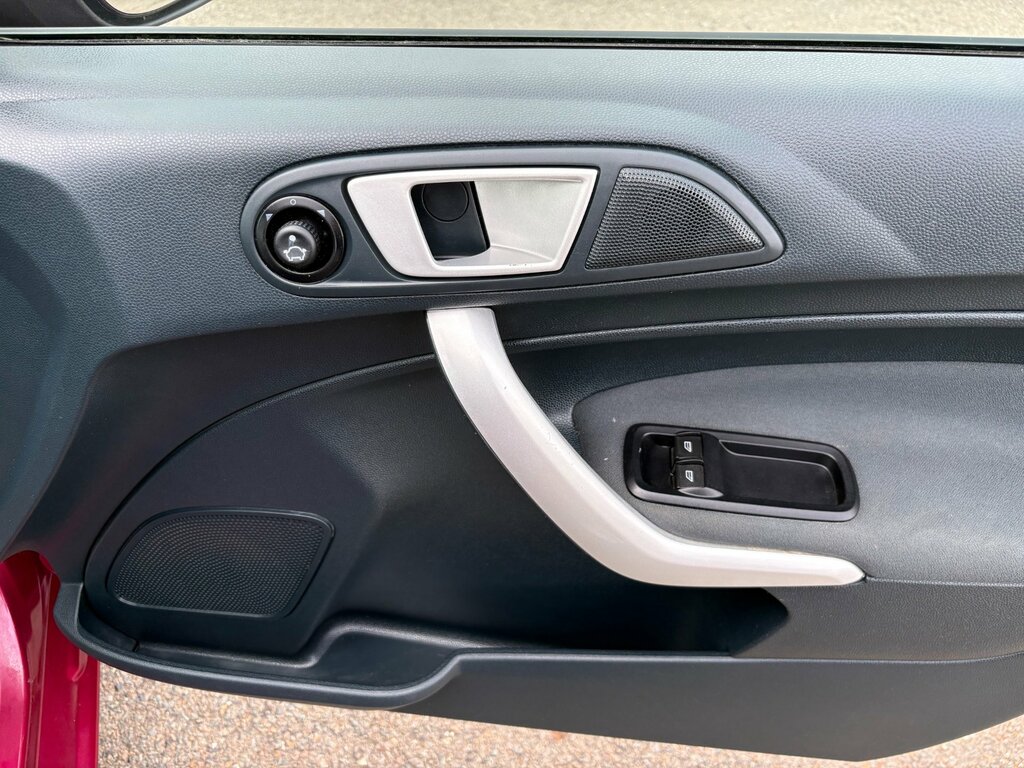 Ford Fiesta Silver #13