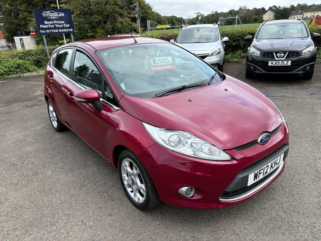 Ford Fiesta 1.25 Zetec Hatchback 129 Gkm, Red #4