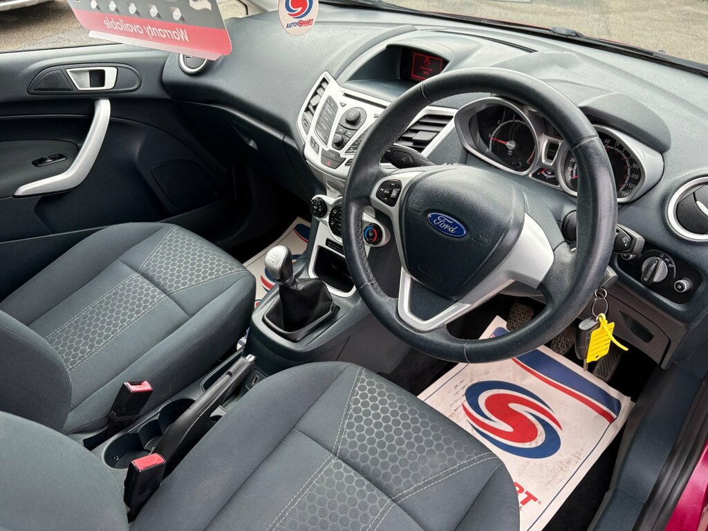 Ford Fiesta 1.25 Zetec Hatchback 129 Gkm, Red #3