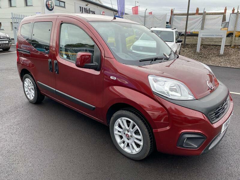 Fiat Qubo 1.4 Lounge Euro 6 Red #2