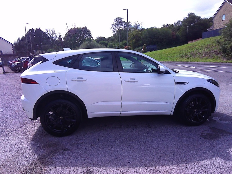 Jaguar E-Pace R-dynamic White #5
