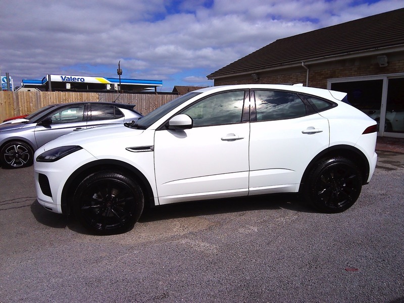 Jaguar E-Pace R-dynamic White #4