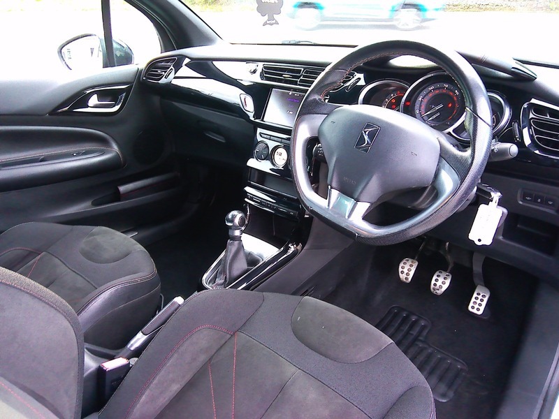 DS DS 3 1.6 Bluehdi Connected Chic Hatchback Ma White #8