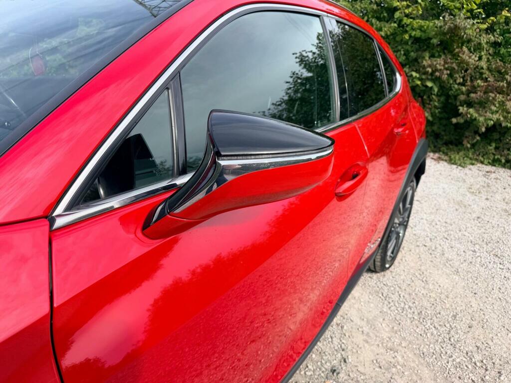 Lexus UX Ux 250H 4X2 Cvt Red #47