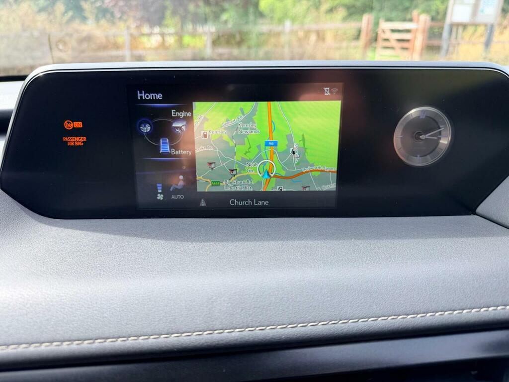 Lexus UX Ux 250H 4X2 Cvt Red #41