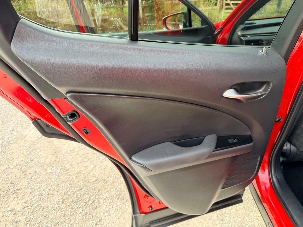 Lexus UX Ux 250H 4X2 Cvt Red #32