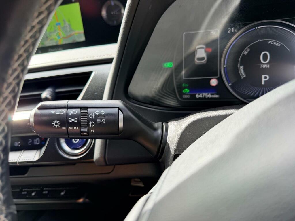 Lexus UX Ux 250H 4X2 Cvt Red #26