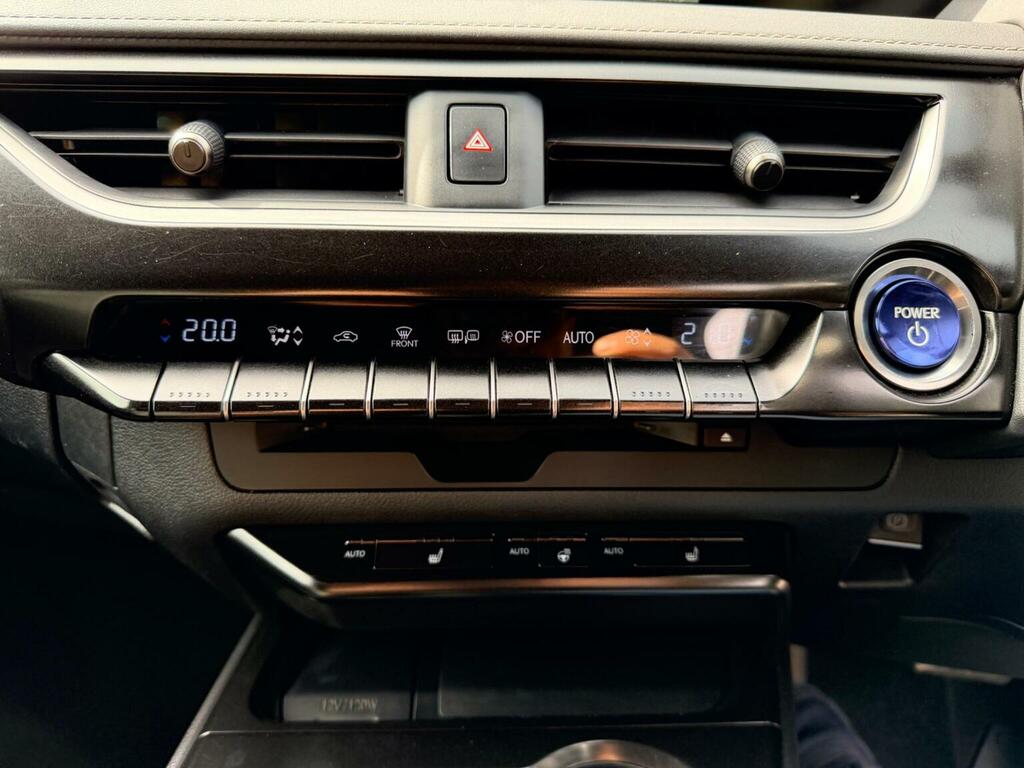 Lexus UX Ux 250H 4X2 Cvt Red #24