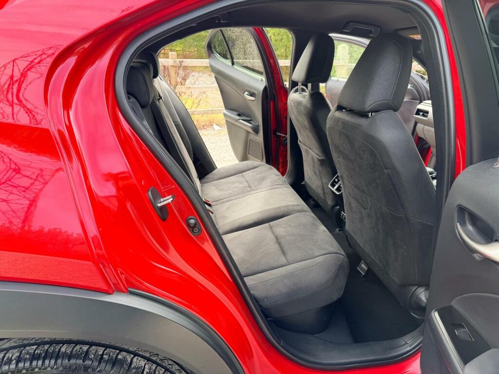 Lexus UX Ux 250H 4X2 Cvt Red #19