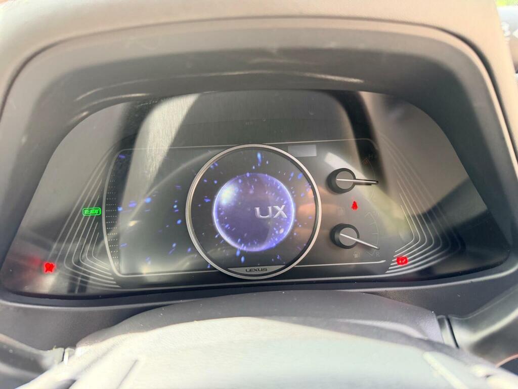Lexus UX Ux 250H 4X2 Cvt Red #45