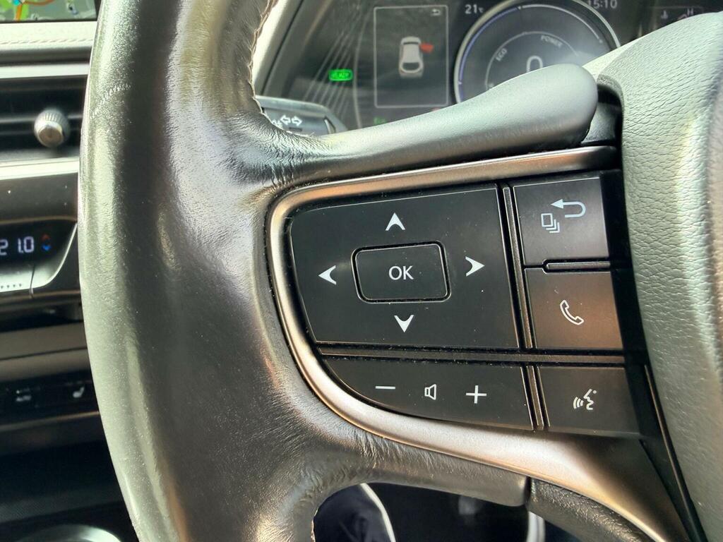 Lexus UX Ux 250H 4X2 Cvt Red #23