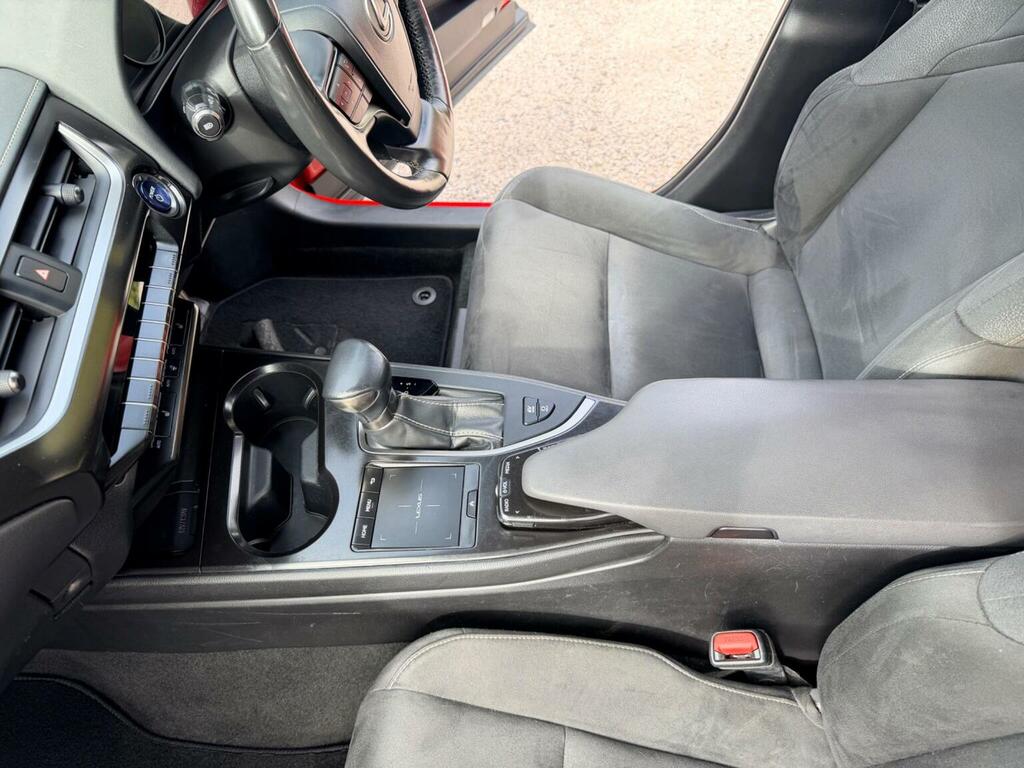 Lexus UX Ux 250H 4X2 Cvt Red #54