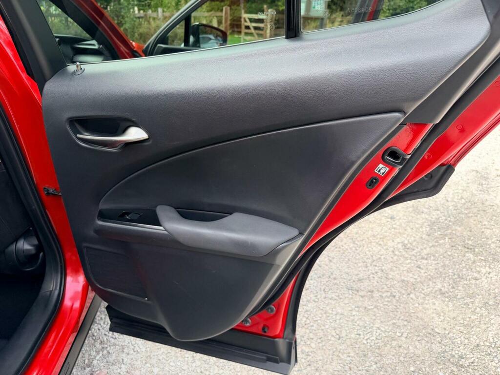Lexus UX Ux 250H 4X2 Cvt Red #33