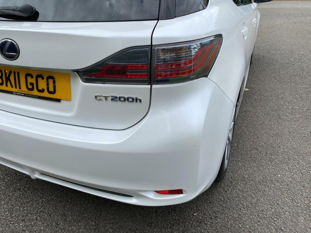 Lexus CT Hatchback 1.8 200H Se-i Cvt Euro 5 Ss 2011 White #6