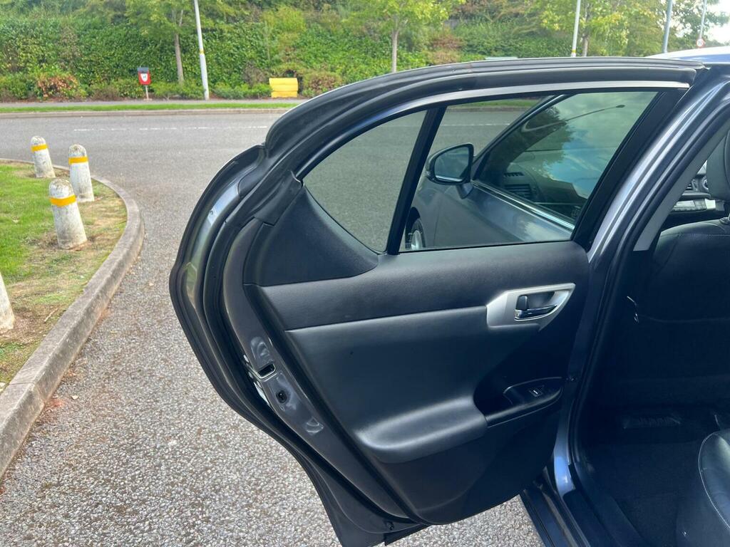 Lexus CT 1.8L 200H Se-l 136 Bhp Black #24