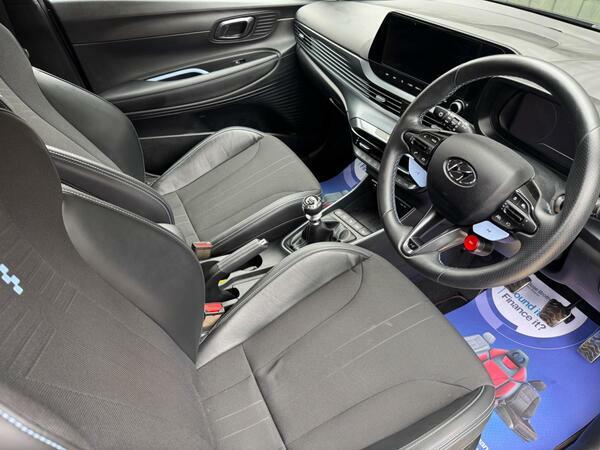 Hyundai I20 Hatchback Yellow #4