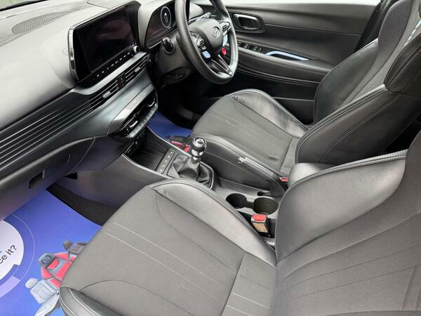 Hyundai I20 Hatchback Yellow #16