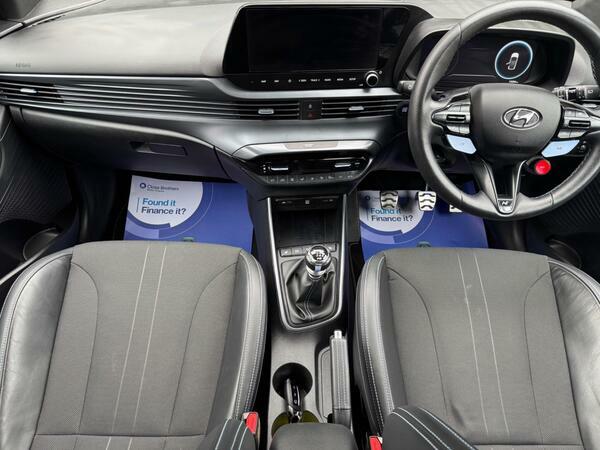 Hyundai I20 Hatchback Yellow #2