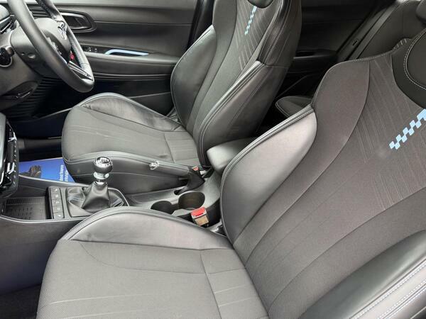 Hyundai I20 Hatchback Yellow #18