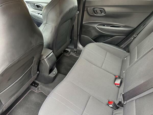 Hyundai I20 Hatchback Yellow #10
