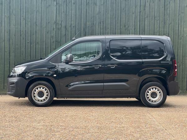 Citroen Berlingo Mpv White #5