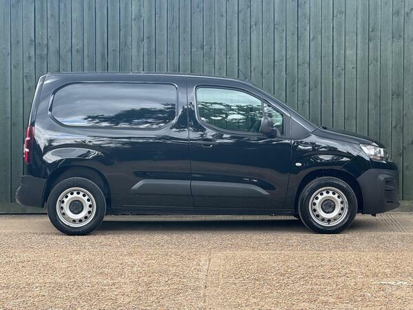 Citroen Berlingo Mpv White #9