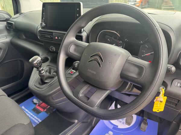 Citroen Berlingo Mpv White #33