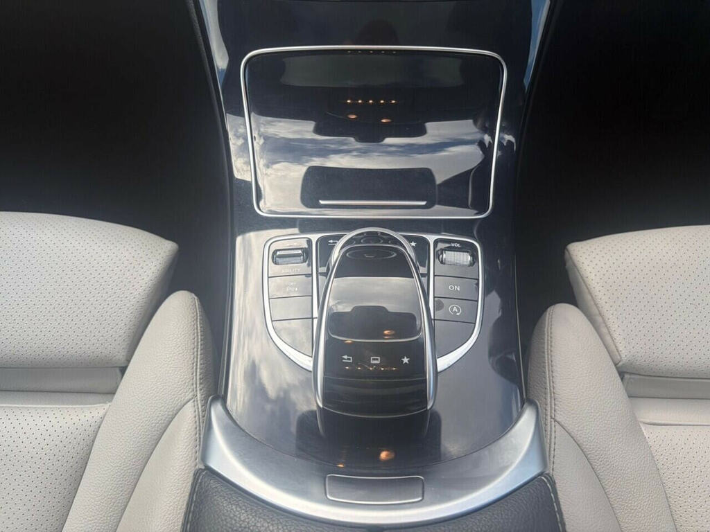 Mercedes-Benz C Class Coupe White #25