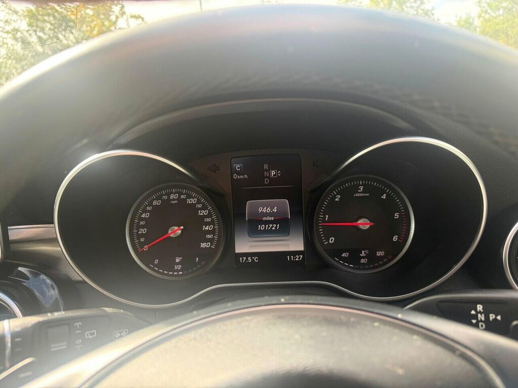 Mercedes-Benz C Class Coupe White #27