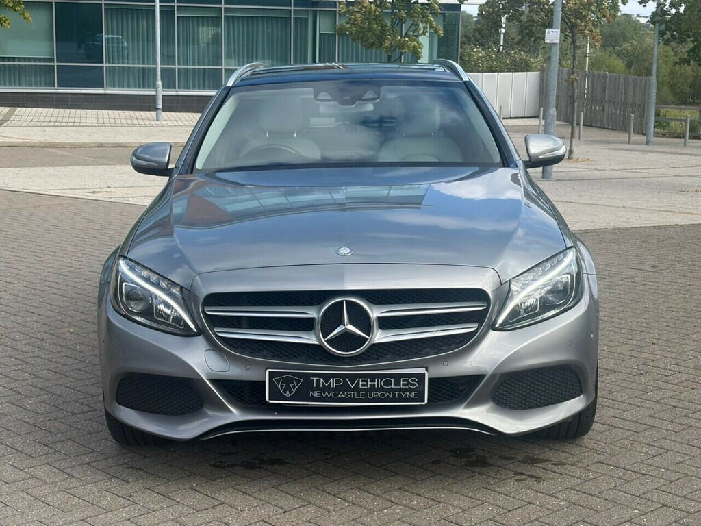 Mercedes-Benz C Class Coupe White #9