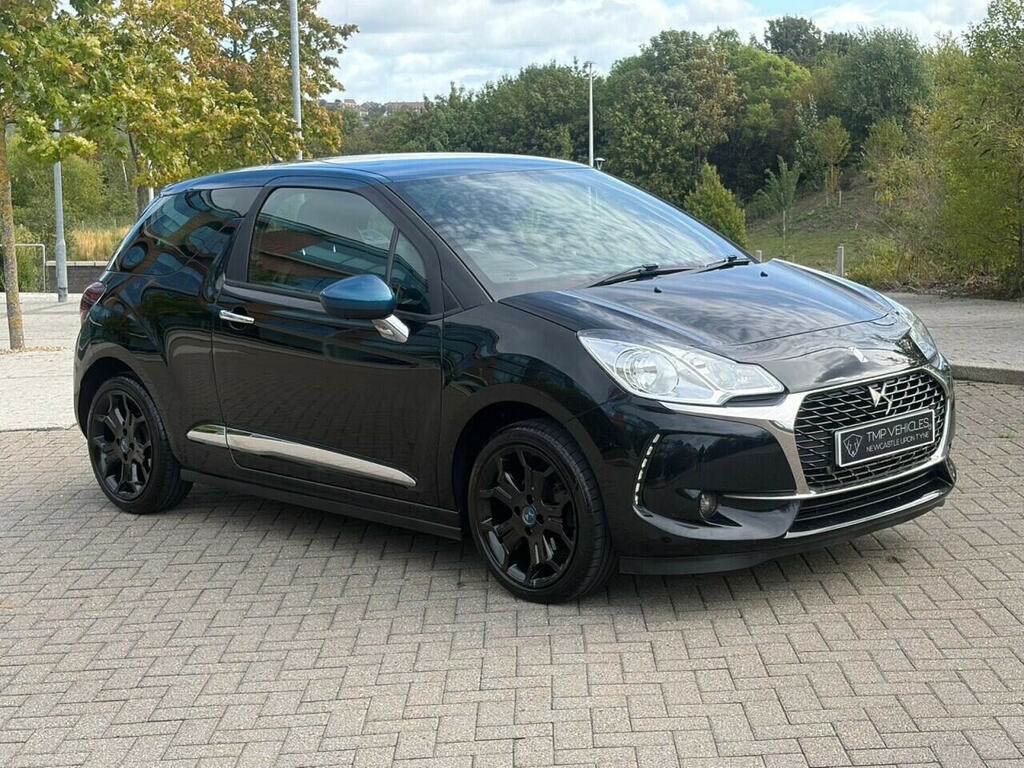 DS DS 3 1.2 Puretech Elegance Hatchback Black #2