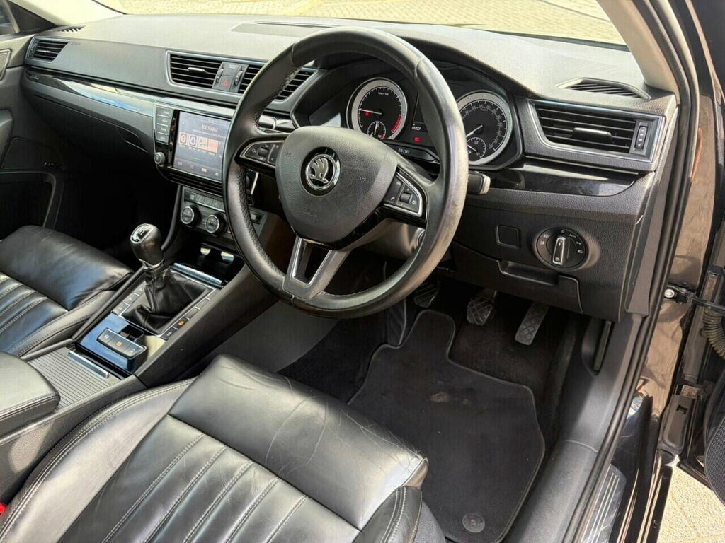 Skoda Superb 1.6 Tdi Cr S Dsg Silver #16