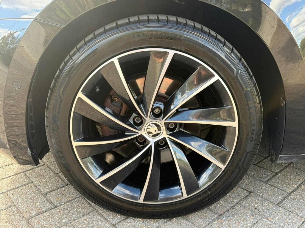 Skoda Superb 1.6 Tdi Cr S Dsg Silver #30