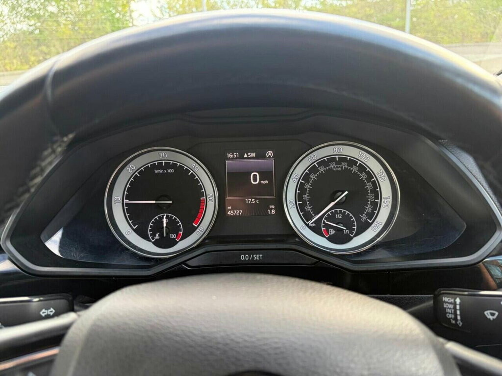 Skoda Superb 1.6 Tdi Cr S Dsg Silver #29