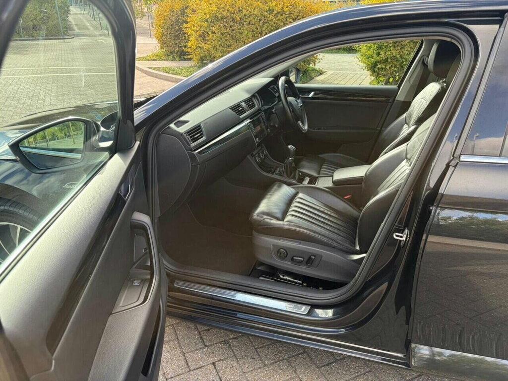 Skoda Superb 1.6 Tdi Cr S Dsg Silver #17