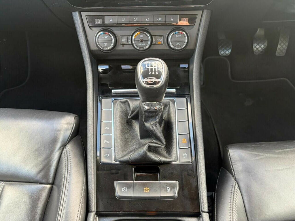 Skoda Superb 1.6 Tdi Cr S Dsg Silver #22