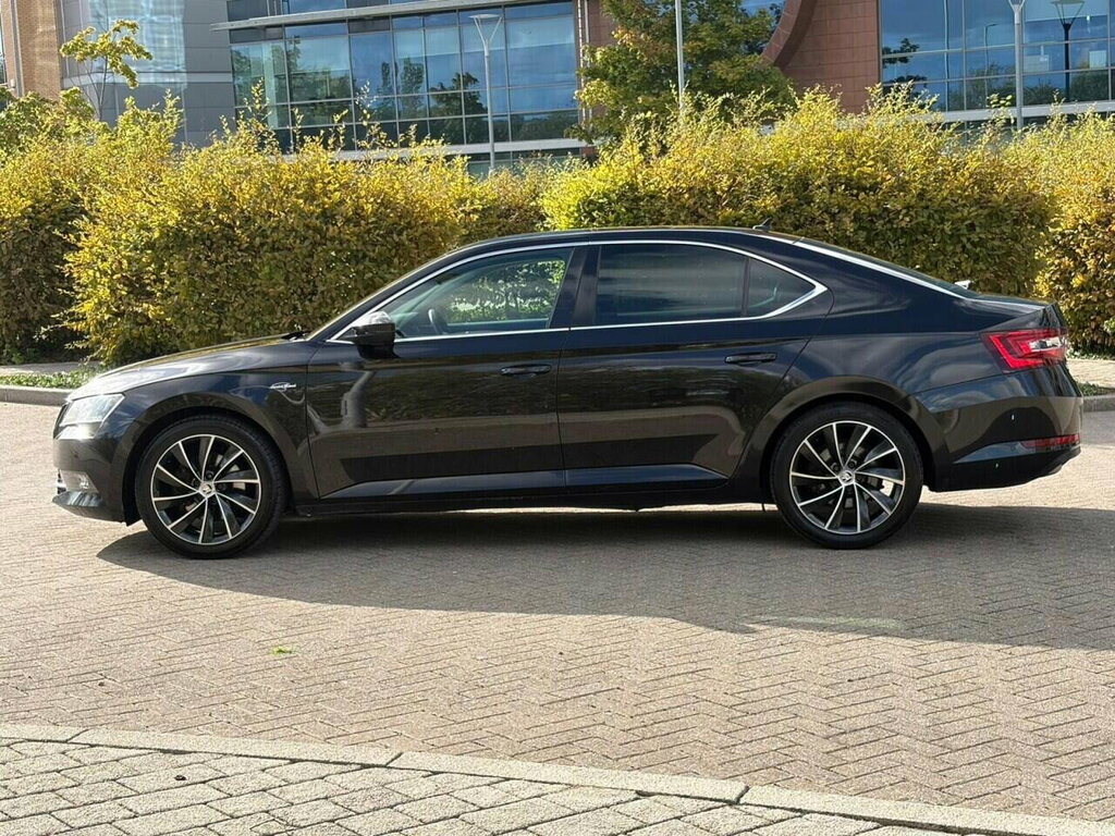 Skoda Superb 1.6 Tdi Cr S Dsg Silver #9