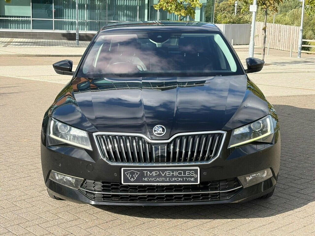 Skoda Superb 1.6 Tdi Cr S Dsg Silver #8