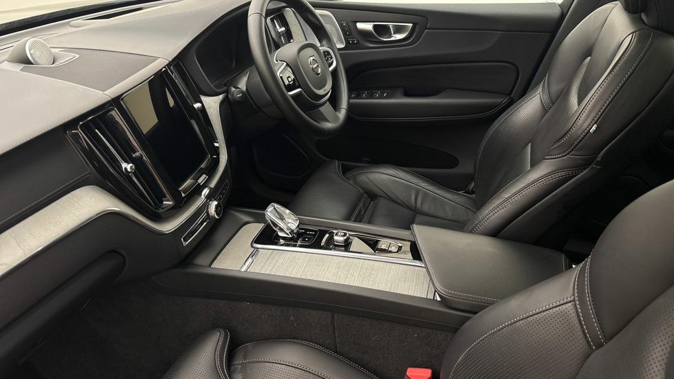Volvo XC60 2.0 B5p Ultra Dark Awd Geartronic #6