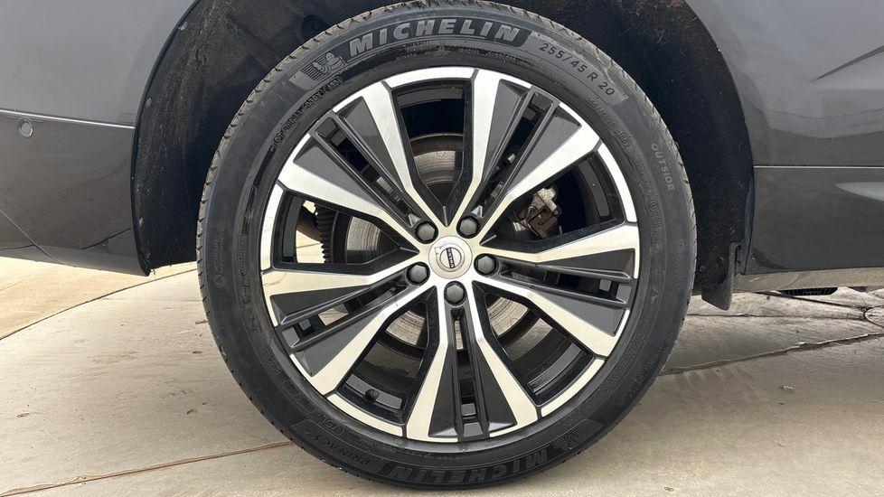 Volvo XC60 2.0 B5p Ultra Dark Awd Geartronic #4