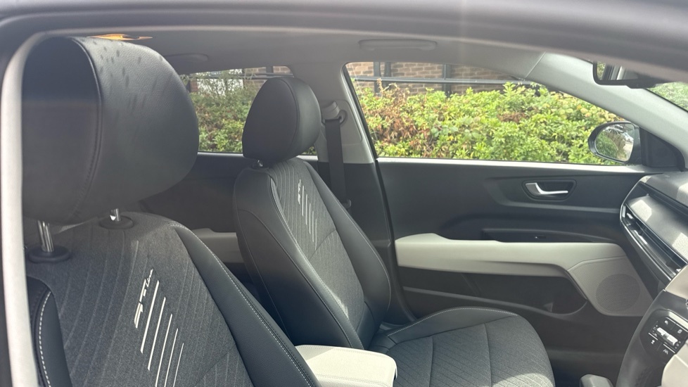 Kia Stonic 1.0 T-gdi Dct Mhev Gt-line Black #36
