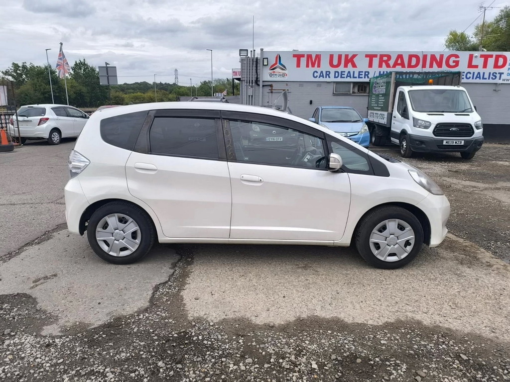 Honda Jazz Fit 1.3 Hybrid 201111 5 Seats Ulez Free Fre White #6