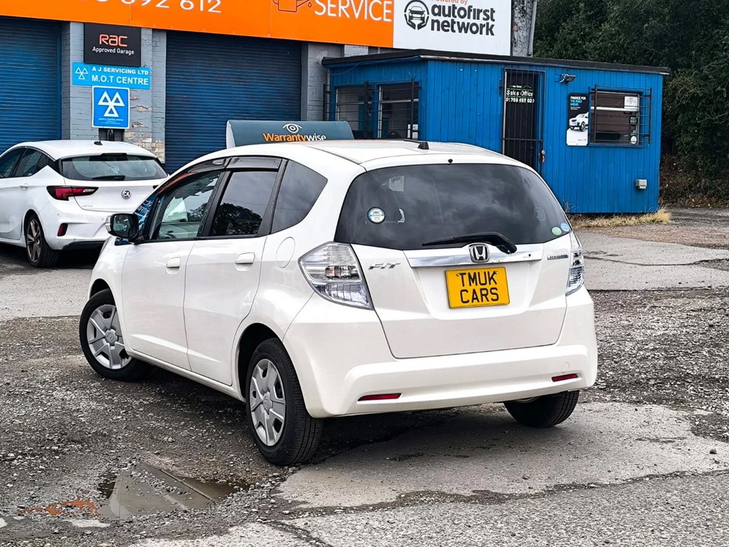 Honda Jazz Fit 1.3 Hybrid 201111 5 Seats Ulez Free Fre White #5