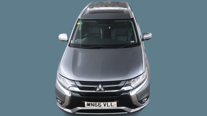 Mitsubishi Outlander  White #8